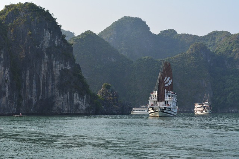 Vietnam- Hanoi - Ha Long Cruise – Trang An  -  5 Days & 4 Nights